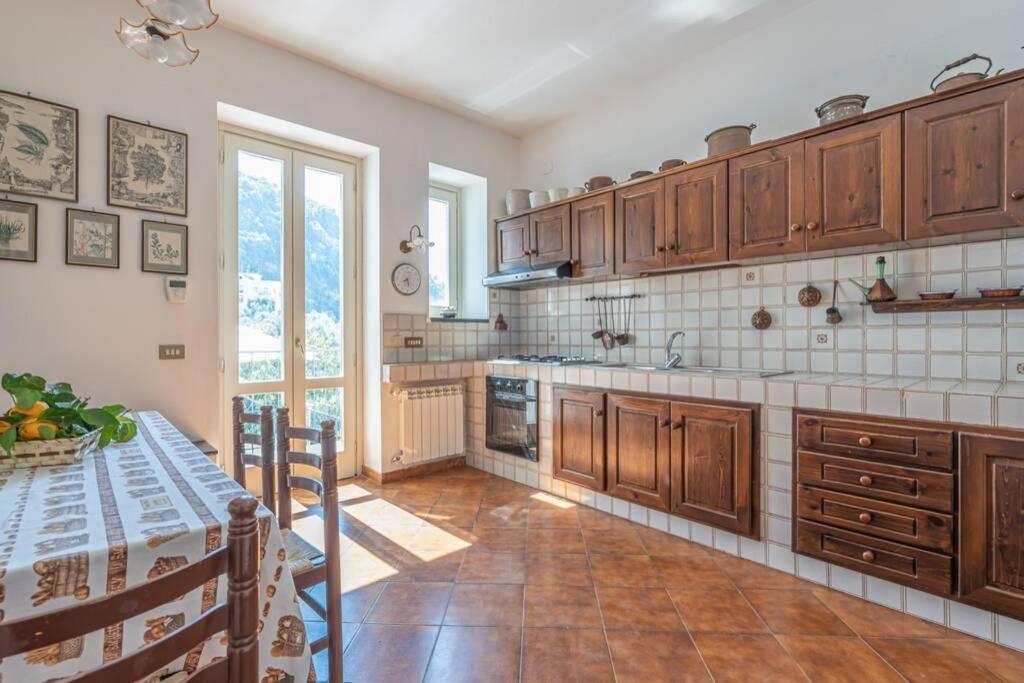 Casa Gege', For Up To 5 Guests, Shared Pool, Sorrento Center Lejlighed Eksteriør billede